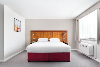 Standard Room, 1 Queen Bed