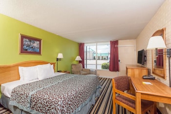 Standard Room, 1 King Bed