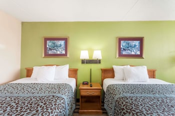 Standard Room, 2 Queen Beds