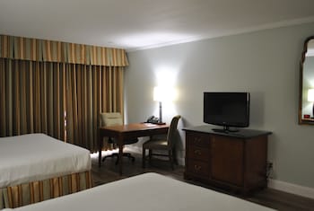 Executive Room, 2 Queen Beds, Non Smoking