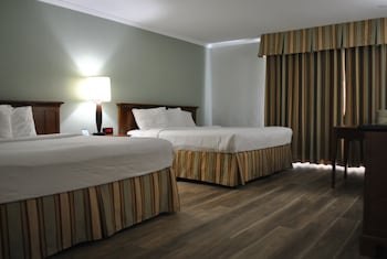 Executive Room, 2 Queen Beds, Non Smoking