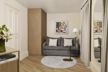Suite (Extra Bed 2 Adults + 1 Child)