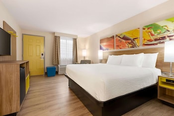 Room, 1 King Bed, Non Smoking