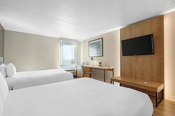 Room, 2 Queen Beds, Non Smoking