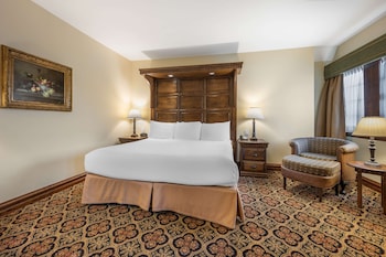 Standard Room, 1 King Bed, Non Smoking, Fireplace