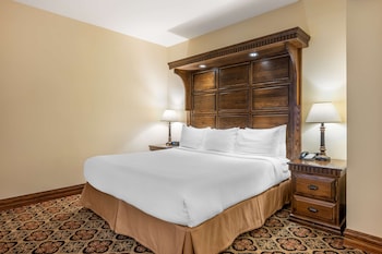 Standard Room, 1 King Bed, Non Smoking, Fireplace