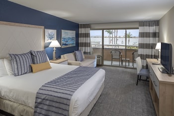 Executive Room, 1 King Bed with Sofa bed, Balcony, Bay View