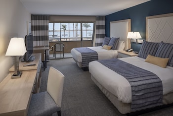 Standard Room, 2 Queen Beds, Balcony, Bay View