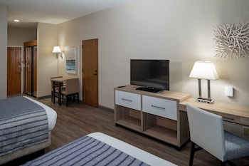 Standard Room, 2 Queen Beds, Marina View, Ground Floor