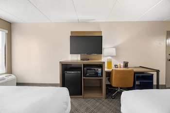 Standard Room, 2 Queen Beds, Non Smoking