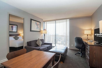 Suite, 1 Queen Bed with Sofa bed, Kitchen, Ocean View (W/D, Balcony)
