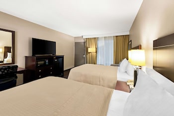 Standard Room, 2 Double Beds, Non Smoking, Refrigerator & Microwave (Pet Friendly)