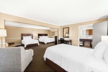 Family Suite, 1 King Bed, Refrigerator & Microwave, Pool View