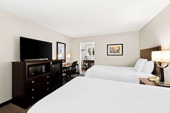 Standard Room, 2 Double Beds, Refrigerator & Microwave, Pool View
