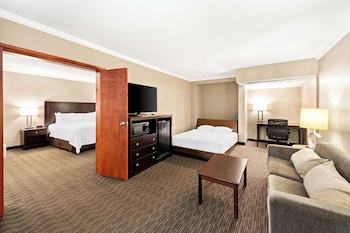 Suite, 1 King Bed, Refrigerator & Microwave, Pool View
