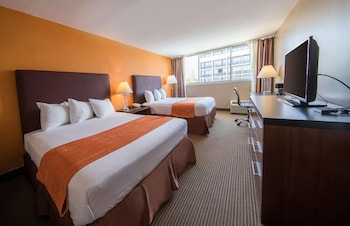 Room, 2 Double Beds, Non Smoking, Pool View