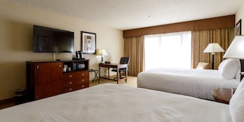 Family Suite, Multiple Beds, Non Smoking (3 Queen Beds)