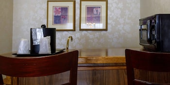 Executive Suite, 1 King Bed, Non Smoking