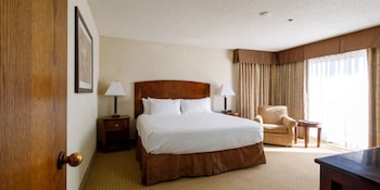 Family Suite, Multiple Beds, Non Smoking (3 Queen Beds)