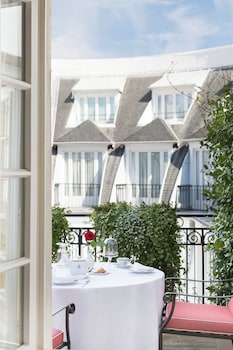 Terrace Deluxe Suite