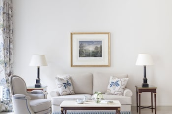Prestige Room