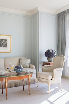 Deluxe Suite with Balcony