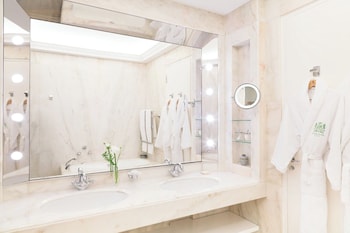 Deluxe Junior Suite