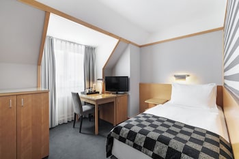 Standard Room, 1 King Bed, City View (Top Floor)