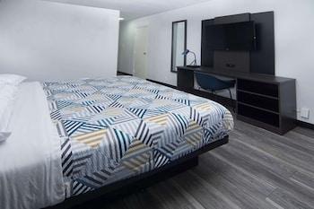 Standard Room, 1 King Bed, Non Smoking