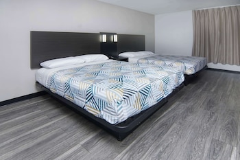 Standard Room, 2 Queen Beds, Smoking