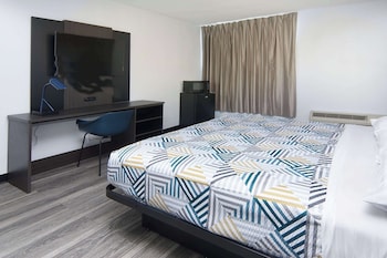 Standard Room, 1 King Bed, Non Smoking