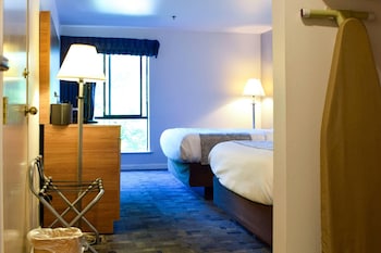 Standard Room, 2 Queen Beds, Non Smoking