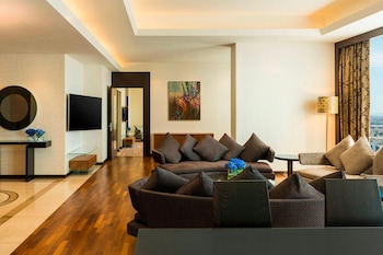 Suite, 1 King Bed, City View