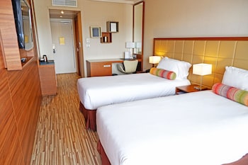 Room, 2 Twin Beds, Balcony, Pool View (Balcony)