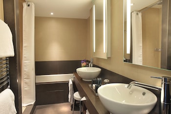 Family Suite, 2 Twin Beds, City View