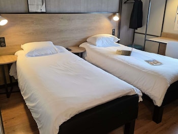 Standard Room, 2 Twin Beds