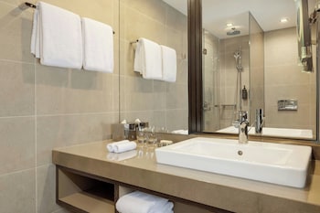 Deluxe Room, 2 Twin Beds, Balcony