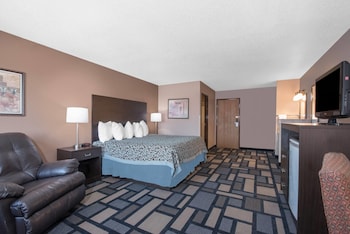 Standard Room, 1 King Bed