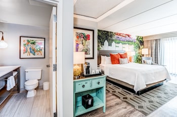 Standard Room, 1 King Bed