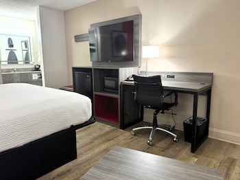 Room, 1 Queen Bed, Accessible (Bathtub)