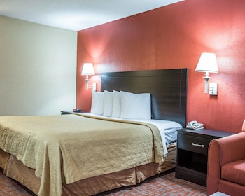 Standard Room, 1 King Bed, Smoking