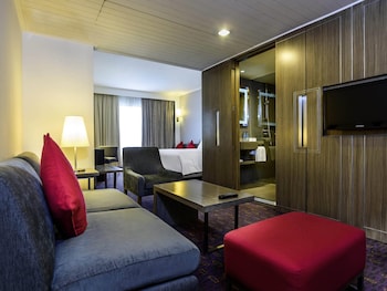Superior Room, 1 King Bed with Sofa bed