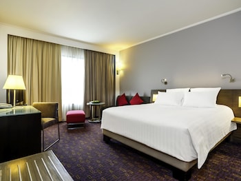 Superior Room, 1 King Bed with Sofa bed