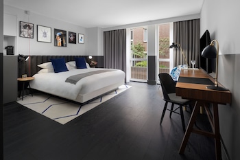 Premium Room, 1 King Bed, Accessible