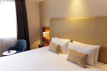 Deluxe Double Room, 1 King Bed, Garden View