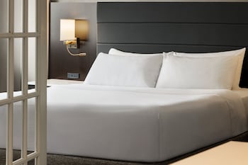 Premium Room, 1 King Bed (Top Floor)