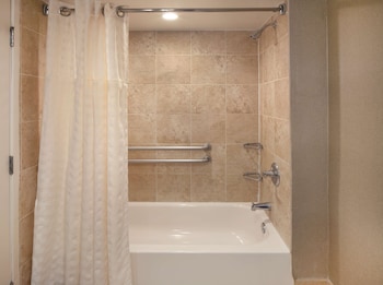 Suite, 1 King Bed, Accessible, Bathtub