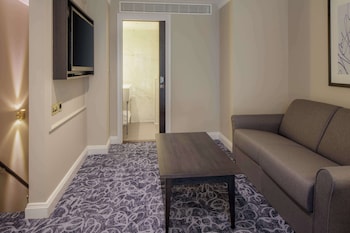 Suite (Bloomsbury - Split in 2 floors)