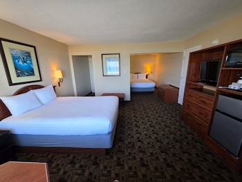 Standard Room, 2 Queen Beds, Ocean View