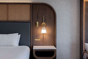 Suite, 1 King Bed (Palmetto Suite)